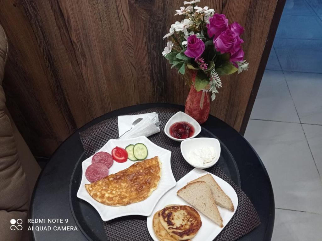 Жомарт Hotel Aktobe Eksteriør billede