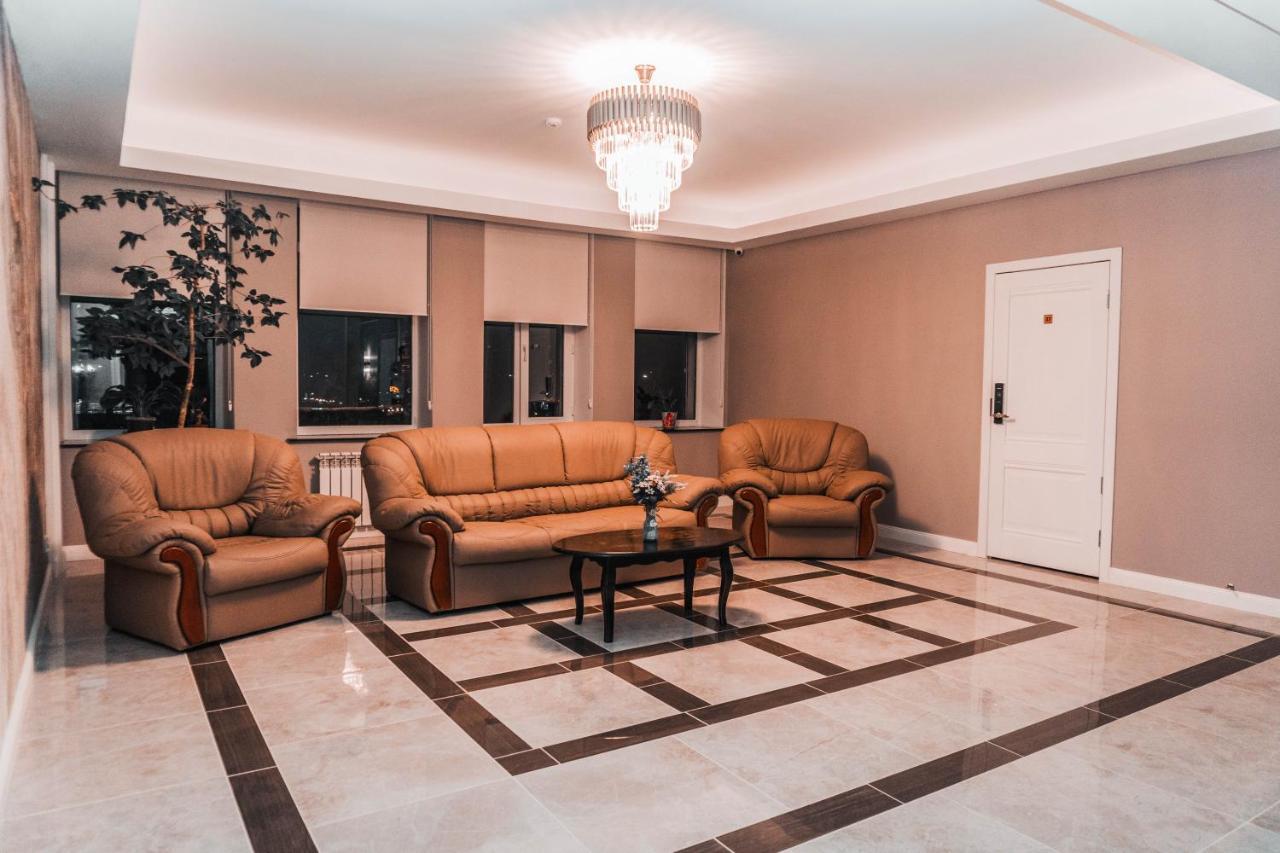 Жомарт Hotel Aktobe Eksteriør billede