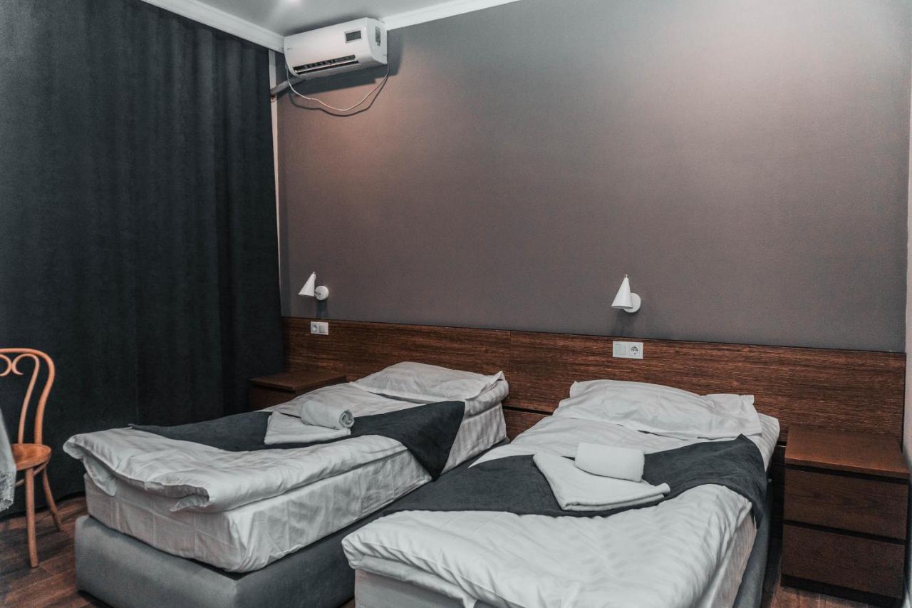 Жомарт Hotel Aktobe Eksteriør billede