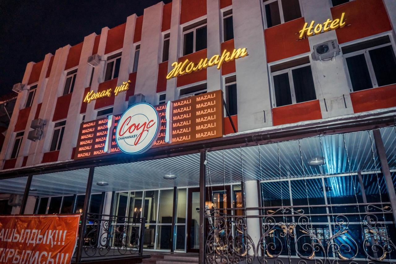 Жомарт Hotel Aktobe Eksteriør billede